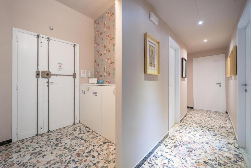 Boutique Rooms Carbonazzi 17 Cagliari Exterior photo